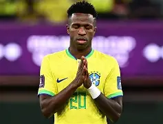 包含加拿大碾压德国，维尼修斯完成帽子戏法的词条