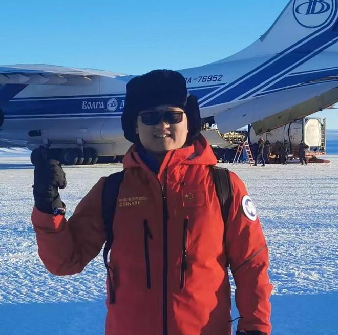 湖南队队长挺身而出,成为球队精神领袖 湖南队队长挺身而出,成为球队精神领袖