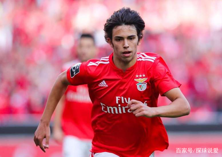 高潮迭起，足球豪门争夺封王