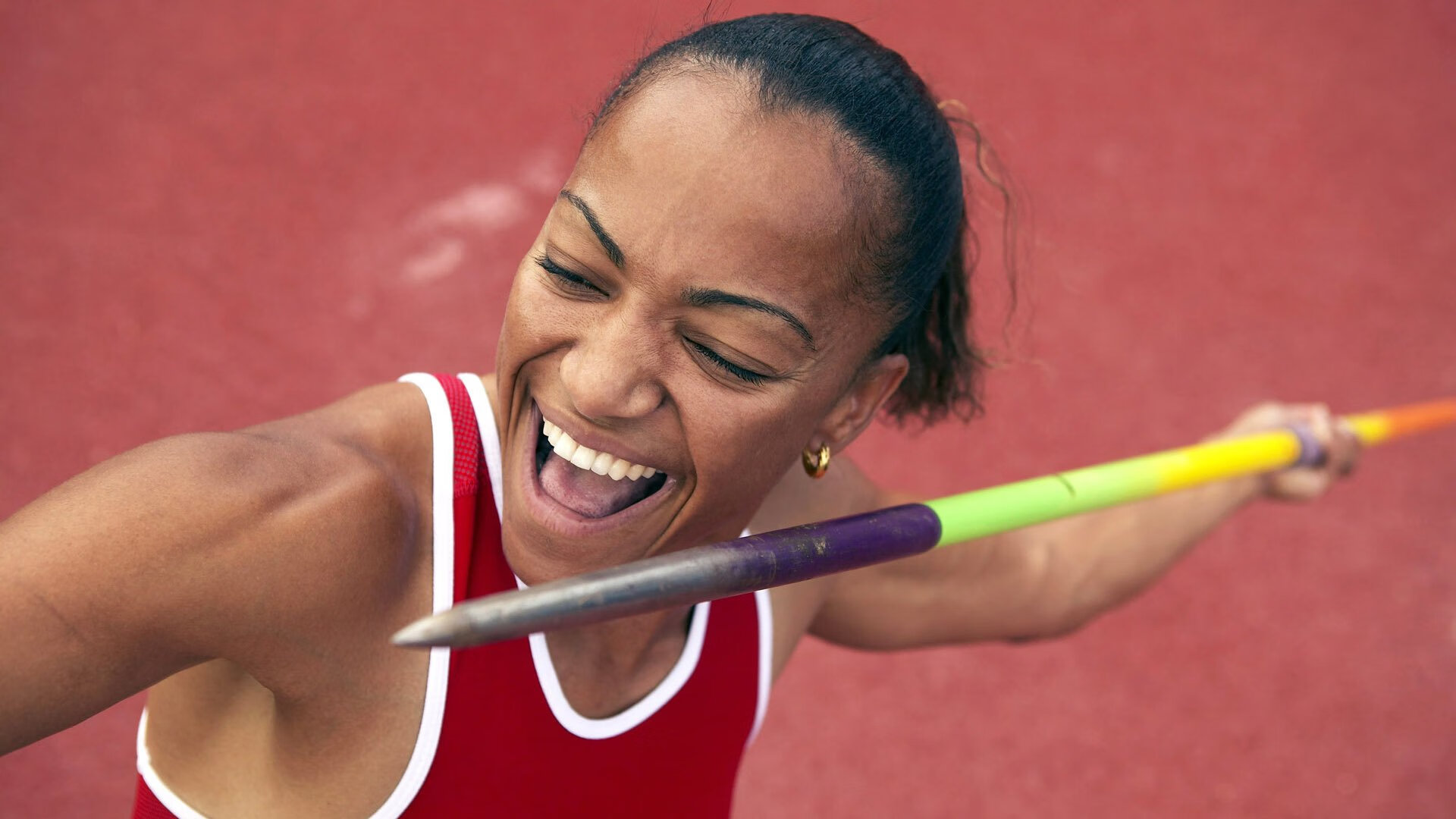 孤胆英雄与战术奇迹,维斯塔潘一肩扛起哈斯车队,绝杀豪门阿斯顿马丁