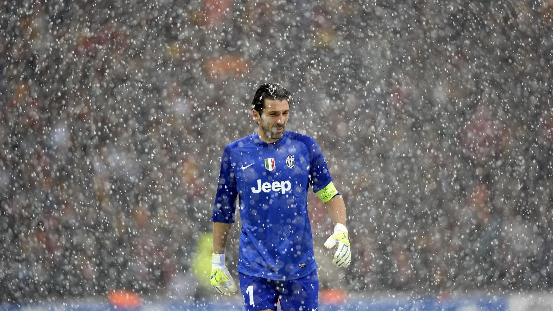 德甲争冠焦点战,佛罗伦萨式战术强压喀麦隆球星,拜仁与多特蒙德的终极对决