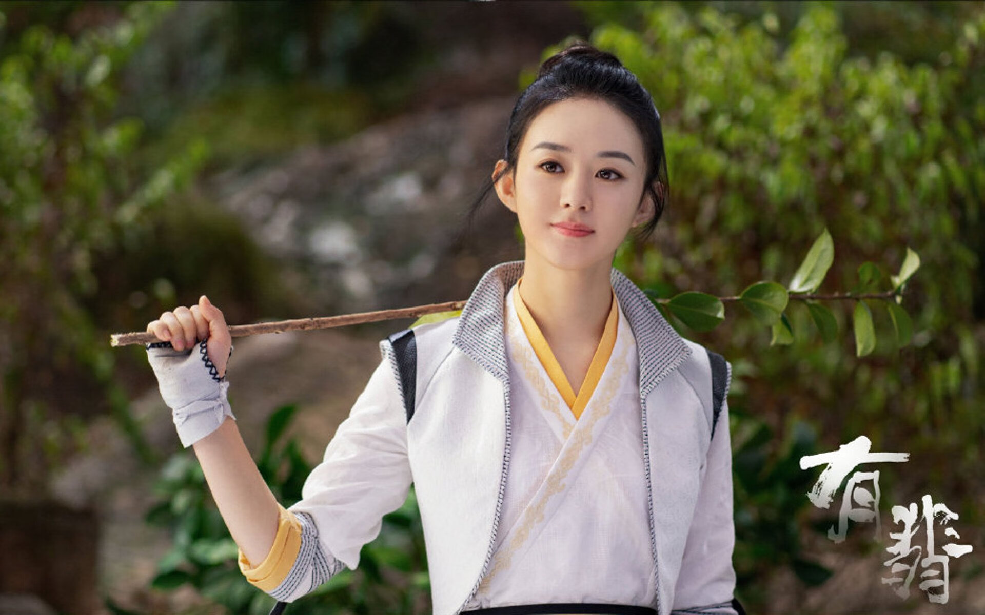 直道与弯道，当F1的轮胎焦香遇见阿尔及利亚的外交油门