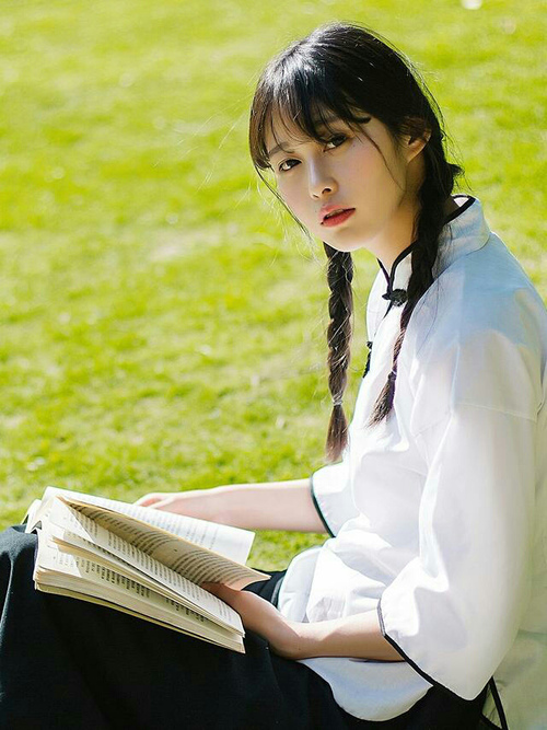 无解题的诞生，戈麦斯如何凭一己之力，让拜仁众星黯淡，铸就红牛奇迹